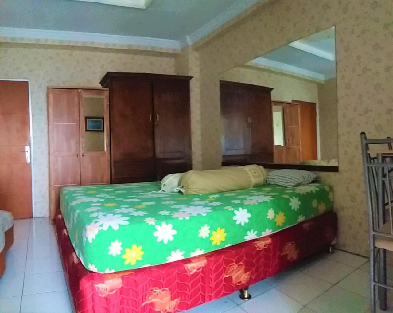 Raja Property Jakarta Rom bilde
